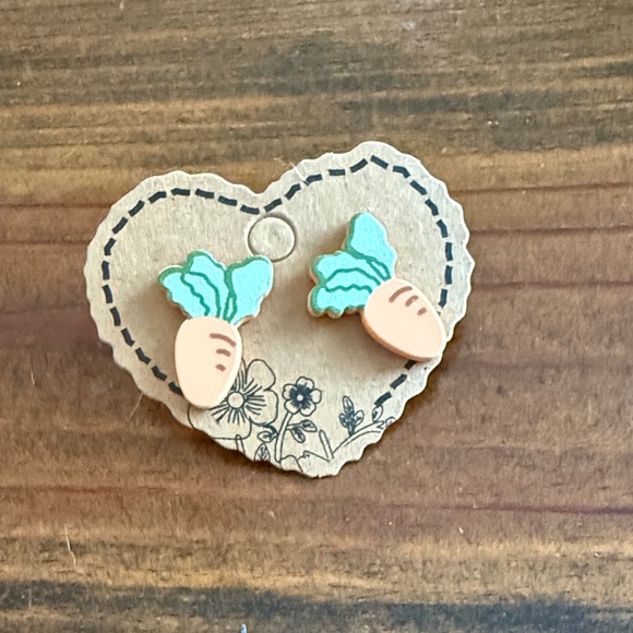 Jewelry - Cute Carrot Stud Earrings